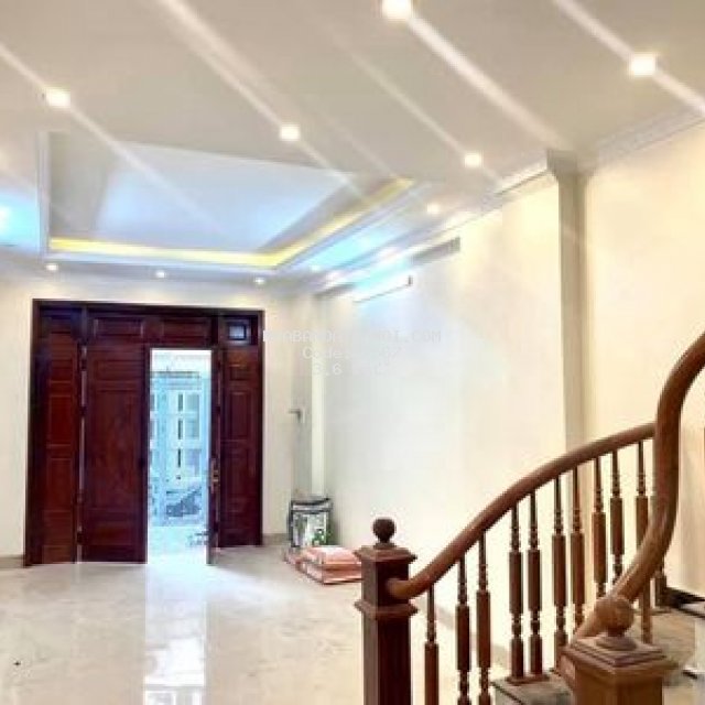 Bán nhà bạch mai,gần phố,nhà đẹp,35m2,giá 3.6 tỷ.