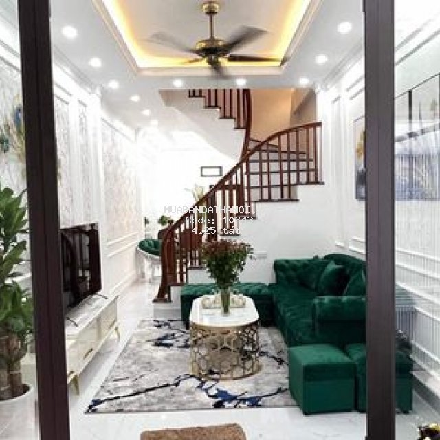 Bán nhà cầu giấy 36m2, đại học, bệnh viện, chợ.