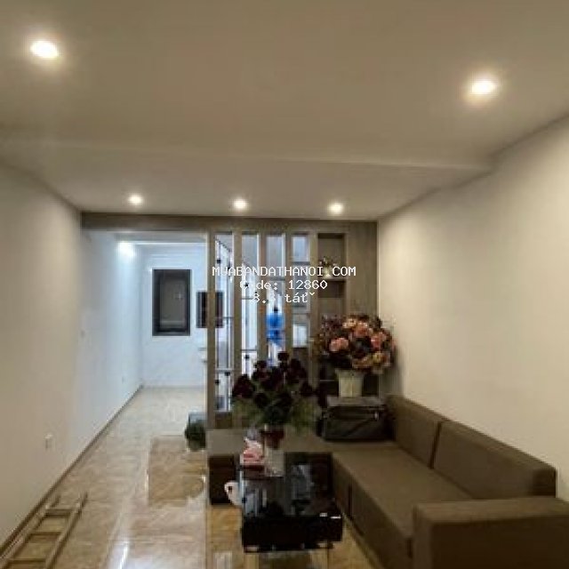 Bán nhà riêng phố thái hà lô góc -  ô tô 40m2 sđcc