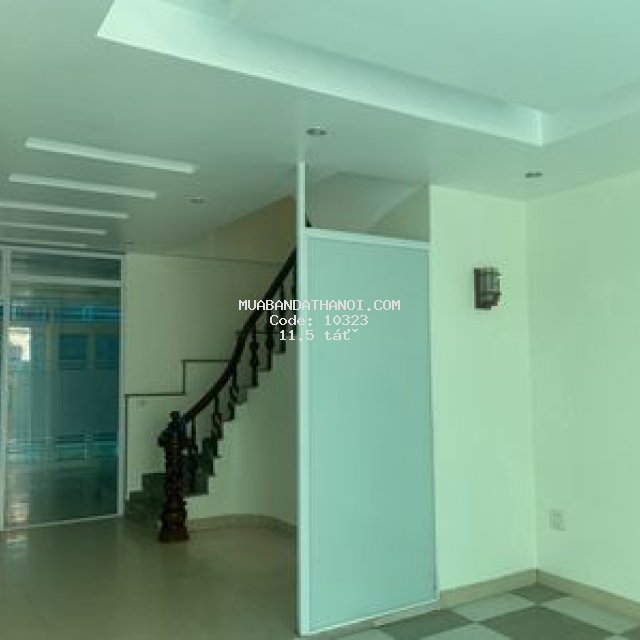 Cần tiền bán gấp nhà văn khê -  giá 11.5 tỷ 82,5m2