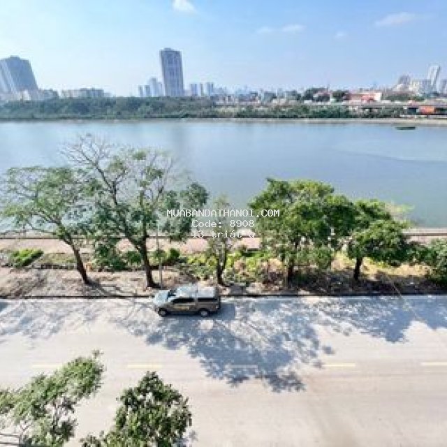 Mặt đường vỉa hè kinh doanh, view hồ linh đàm