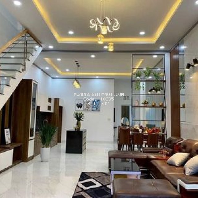 Tây hồ-nhà mới ở ngay-42m2 nhỉnh 4 tỷ-gần ô tô