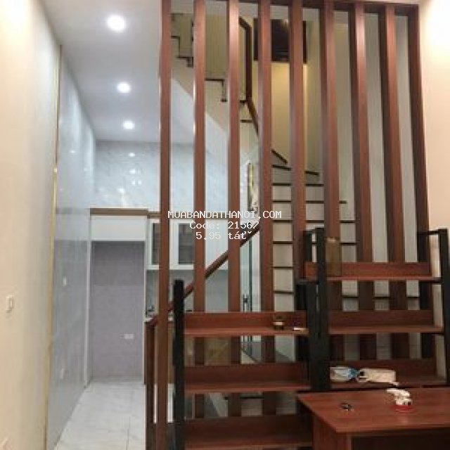 6 tỷ ô tô đỗ cửa - 35m2 5 tầng - 30m ra mặt phố láng hạ