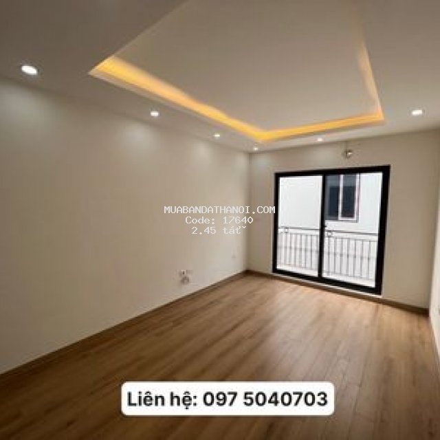 Bán nhà 3,5 tầng 42m2 gồm 5pn, đường ô tô đỗ cửa .