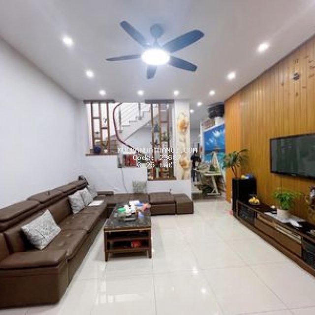 Bán nhà hào nam, đống đa, 70m2 4 pn, hơn 6 tỷ, ngay chợ, kinh doanh