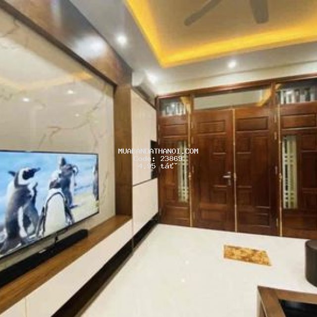 Nhà đẹp ở ngay khu vip-nguyễn đình hoàn 64m2 nhỉnh 4 tỷ, hiếm nhà bán