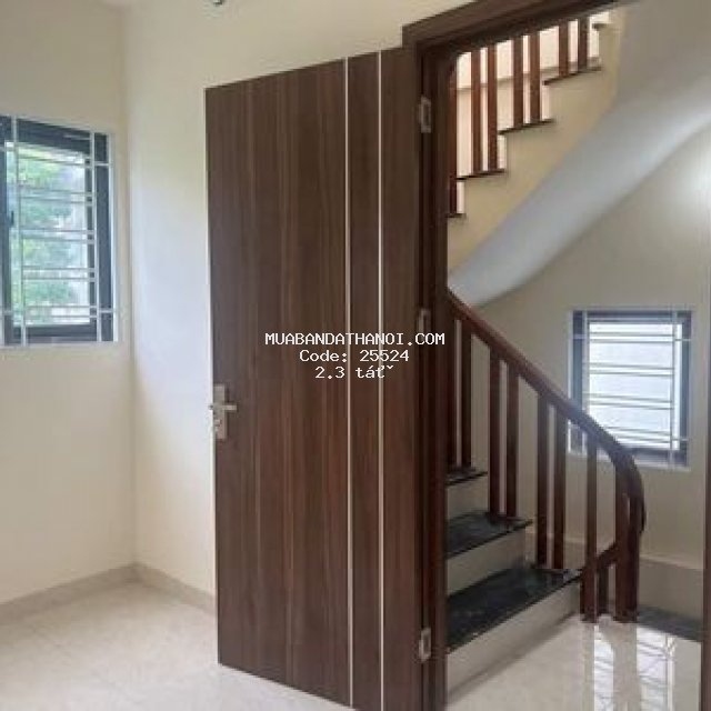 Nhà kv long biên- 4 tầng- mặt tiền 4.3m- giá 2 tỷ hơn