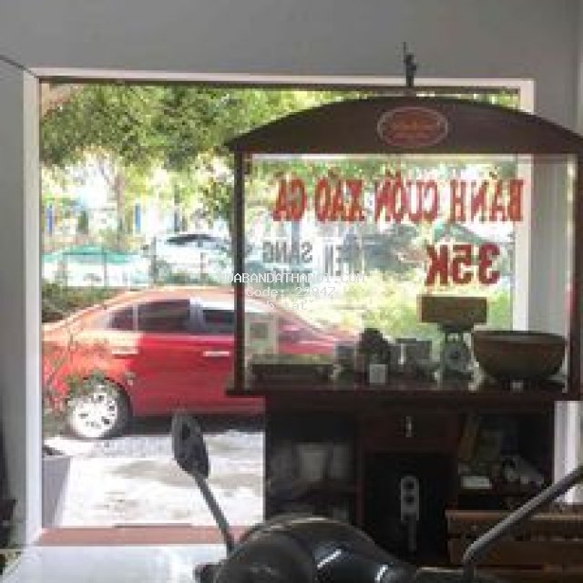 Nhà mặt phố