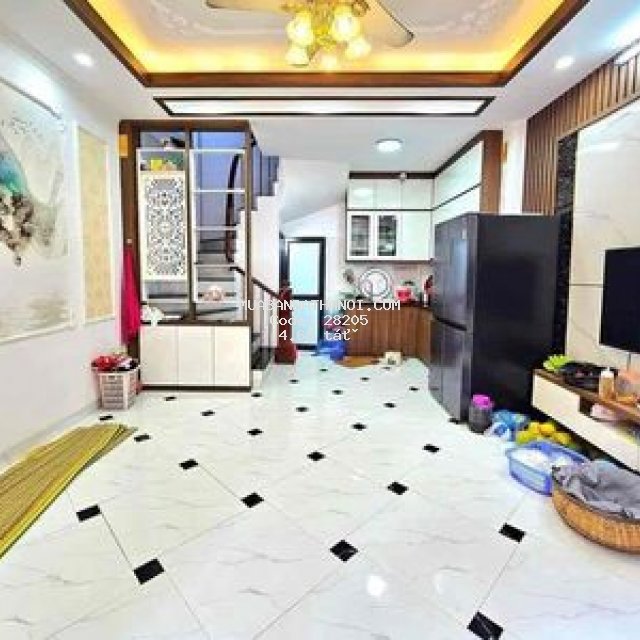 Võ chí công_ 4.68 tỷ _40m2_ lô góc_ ngõ siêu rộng_dân trí cao